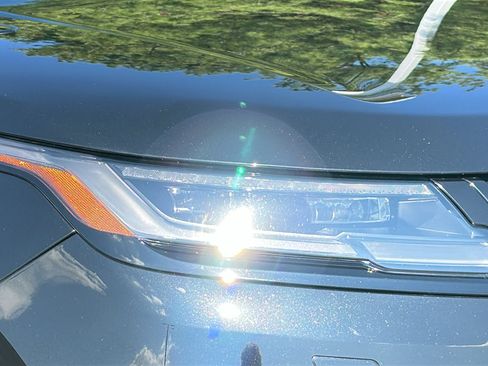 Used 2025 Land Rover Range Rover Velar Dynamic SE image 4