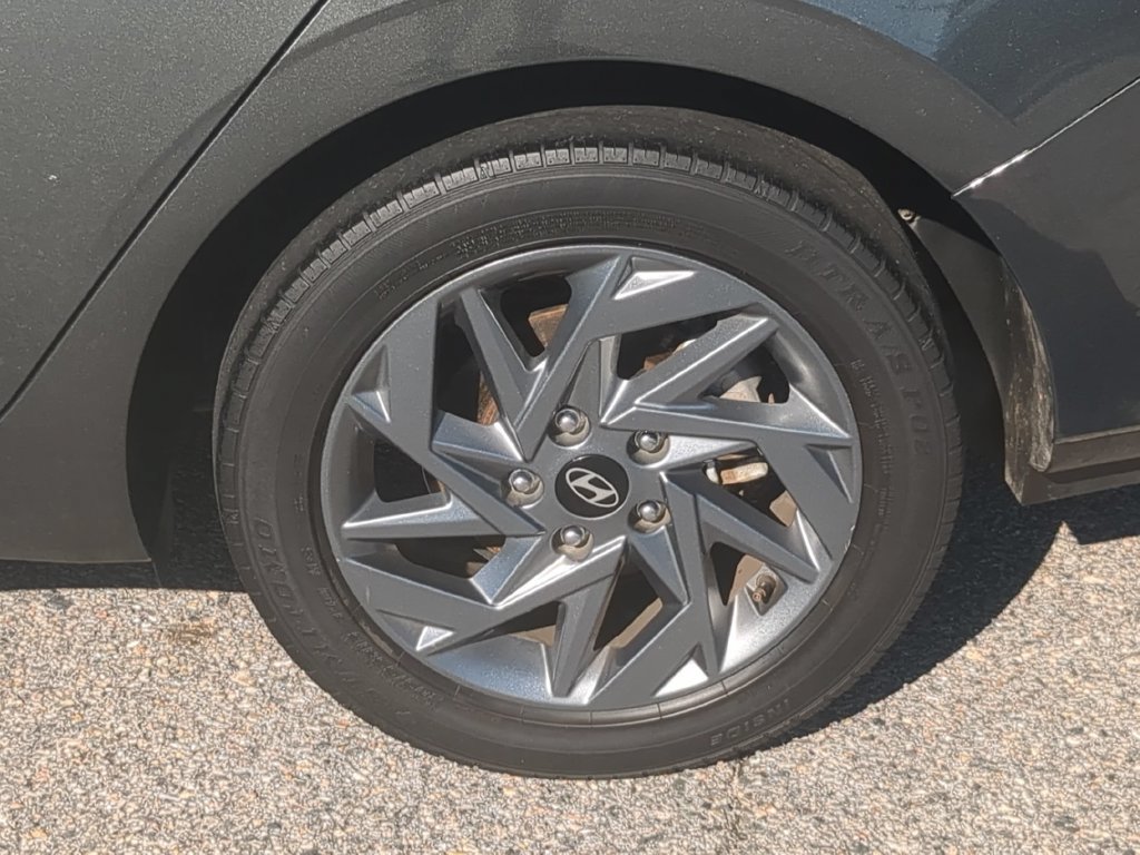 Used 2024 Hyundai Elantra SEL FWD image 10