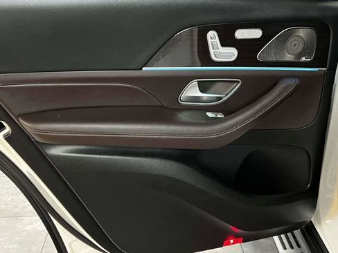 Certified 2023 Mercedes-Benz GLS 450 4MATIC image 11