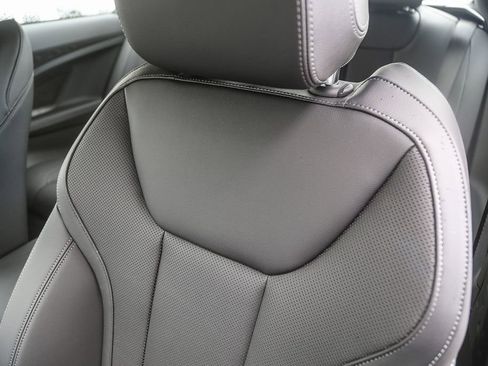 Used 2025 BMW M240i Coupe RWD image 21