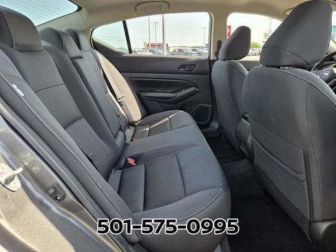 Used 2025 Nissan Altima 2.5 SV FWD image 16