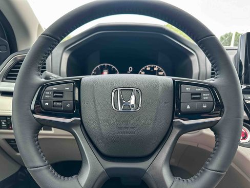 New 2026 Honda Odyssey EX-L image 17