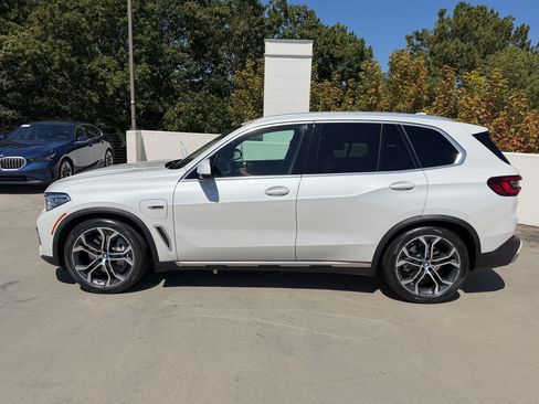 Used 2023 BMW X5 xDrive45e w/ Executive Package AWD/4WD image 2