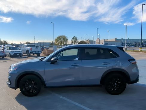 Used 2023 Honda HR-V Sport image 7