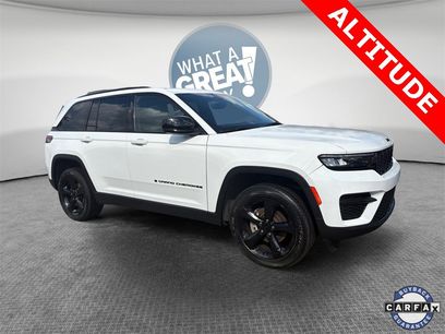 Used 2023 Jeep Grand Cherokee Altitude