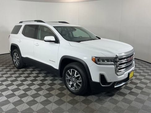 Used 2023 GMC Acadia SLT image 3