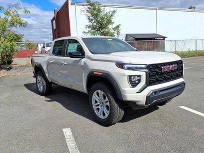 New 2026 GMC Canyon Elevation w/ Convenience Package