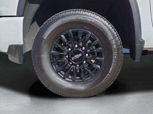 Used 2022 Chevrolet Silverado 2500 LTZ w/ LTZ Plus Package image 41