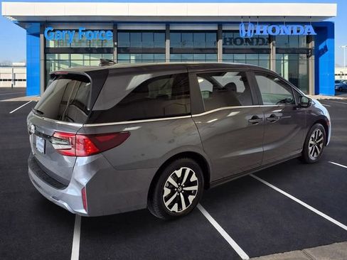Used 2025 Honda Odyssey EX-L image 2