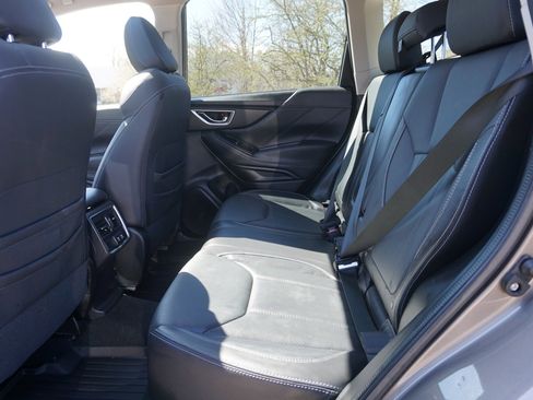 Used 2021 Subaru Forester Limited image 15