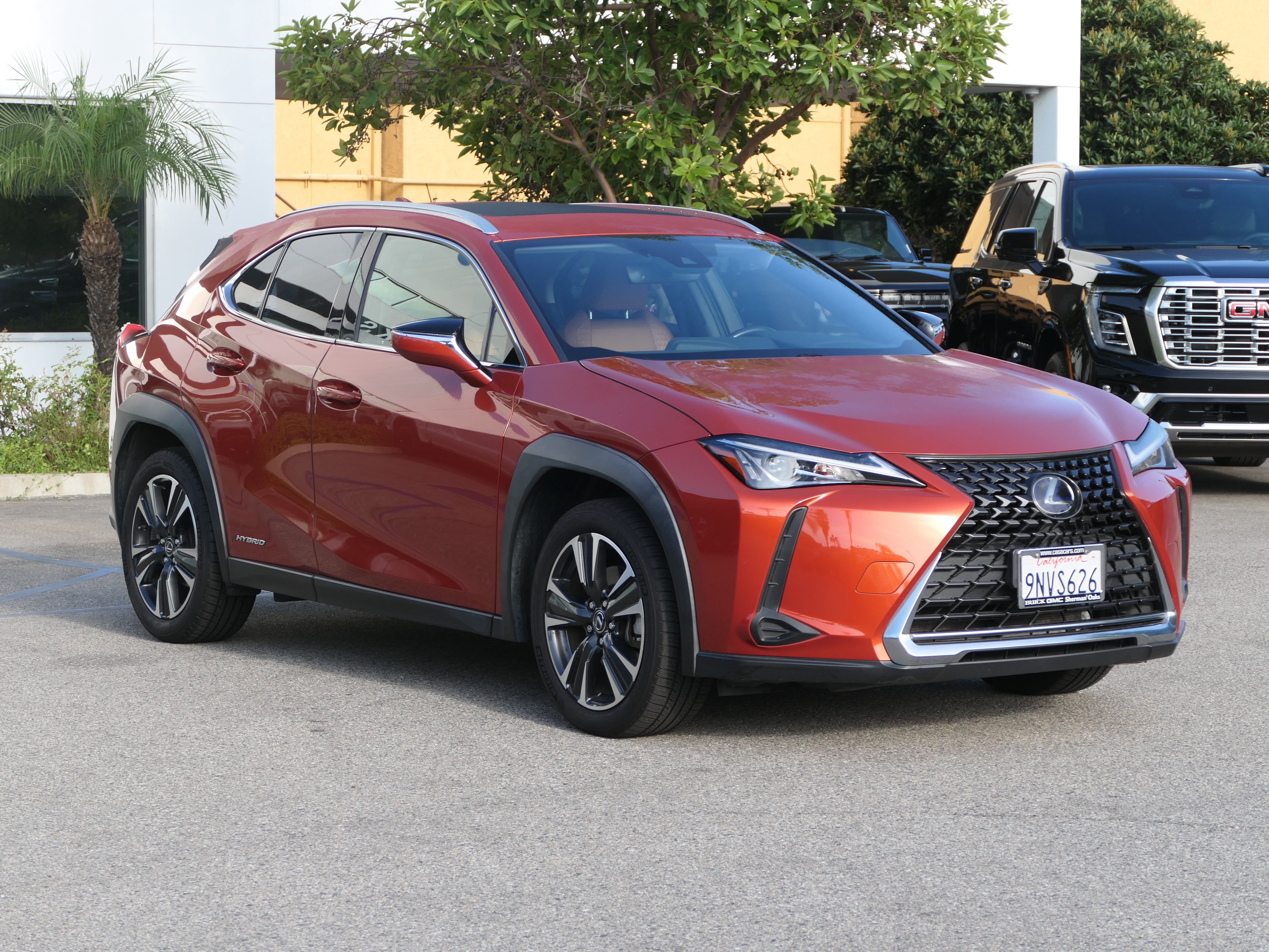 Used 2019 Lexus UX 250h w/ Premium Package AWD/4WD image 7
