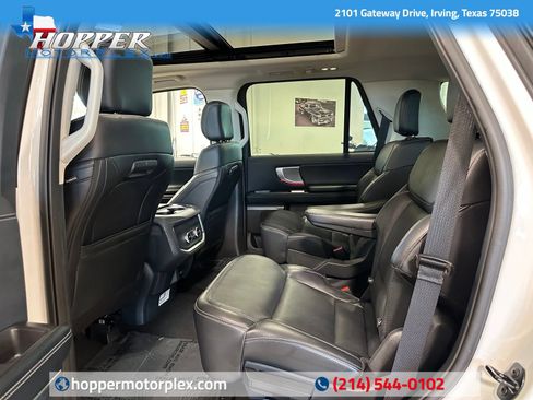 Used 2025 Ford Expedition Platinum AWD/4WD image 44