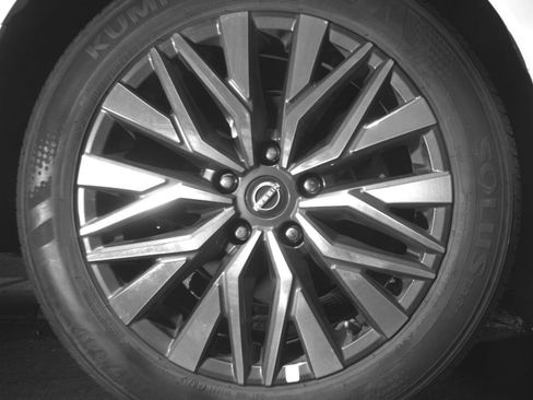 Used 2025 Nissan Altima 2.5 SV FWD image 18