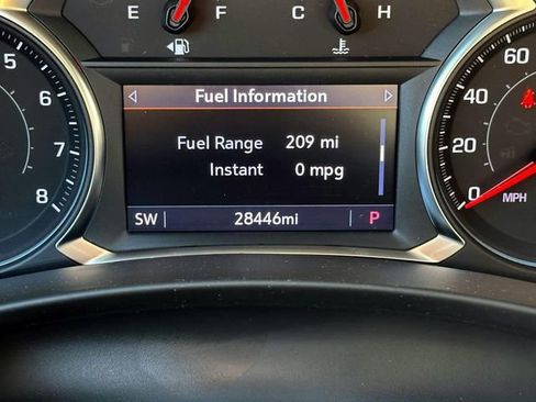 Used 2023 Chevrolet Equinox RS FWD image 21