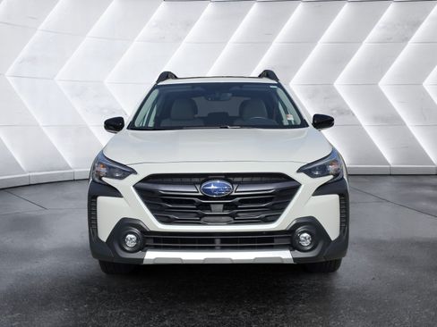 Used 2025 Subaru Outback Limited w/ Popular Package #2 AWD/4WD image 7