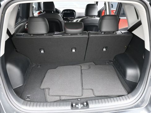 Used 2023 Kia Soul GT-Line image 14