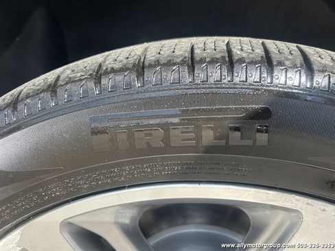 Used 2017 Cadillac Escalade Premium Luxury image 11