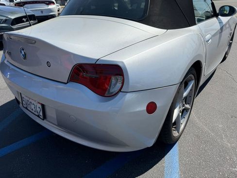 Used 2006 BMW Z4 3.0si image 9