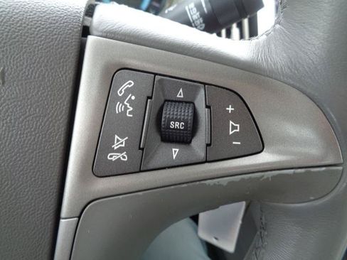 Used 2013 Buick LaCrosse FWD image 38