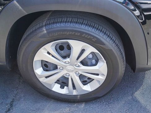 Used 2026 Chevrolet Trax LS FWD image 9