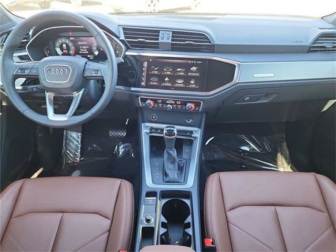 Certified 2025 Audi Q3 2.0T Premium w/ Convenience Package image 13