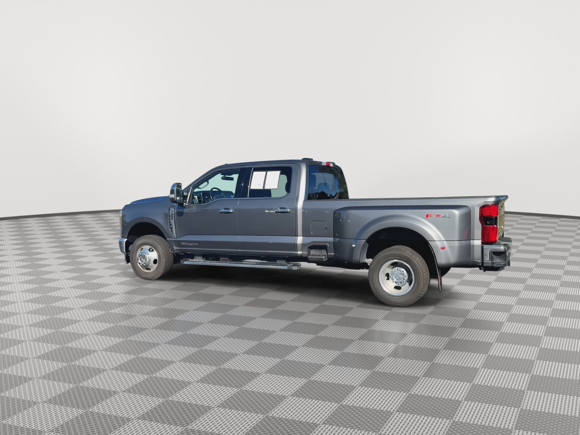 Used 2025 Ford F350 Lariat w/ Chrome Package AWD/4WD image 6