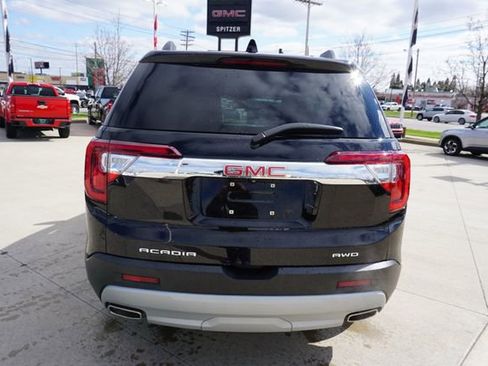 Used 2023 GMC Acadia SLT image 6