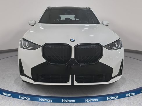 Certified 2025 BMW X3 xDrive30 w/ M Sport Package AWD/4WD image 3