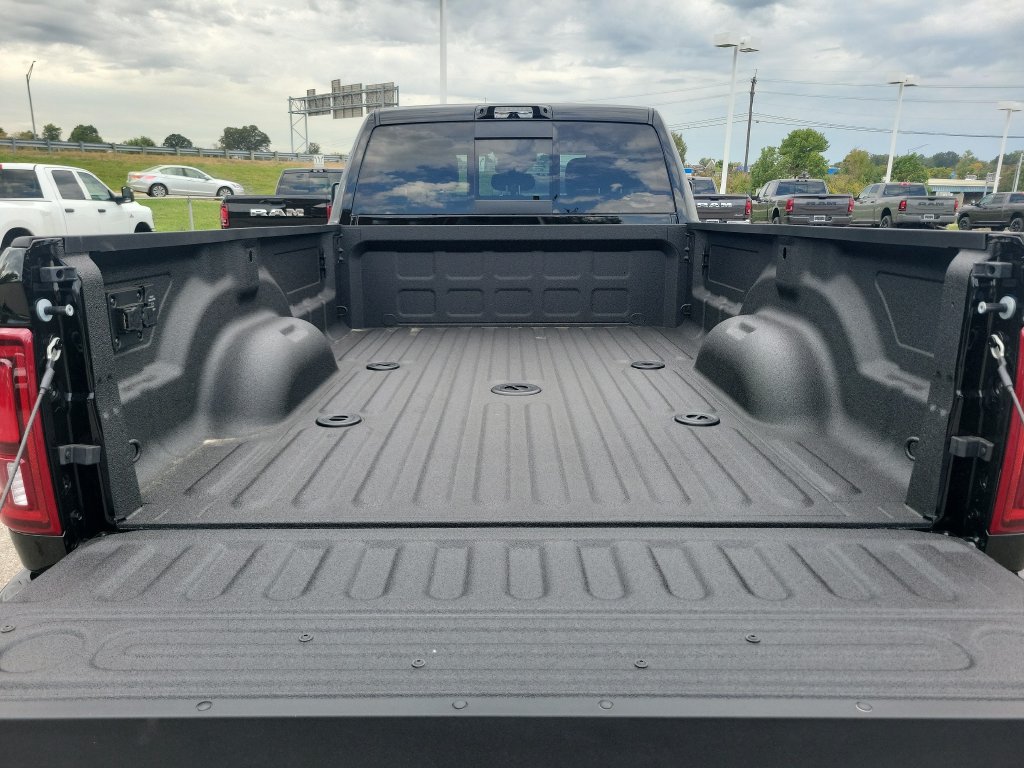 New 2027 RAM 3500 Big Horn AWD/4WD image 7