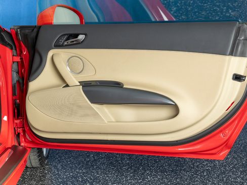 Used 2010 Audi R8 V10 image 43