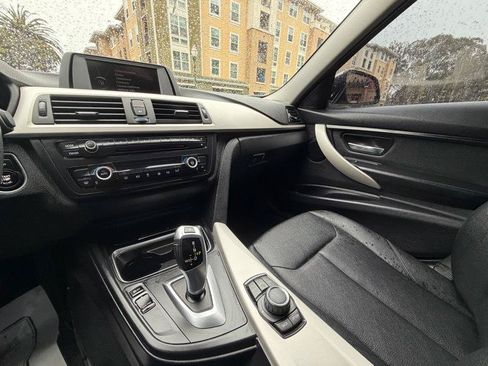 Used 2014 BMW 320i Sedan RWD image 56