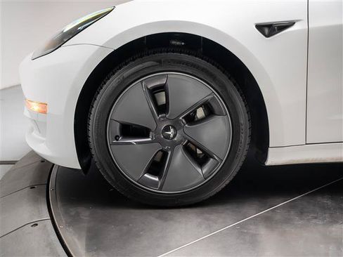 Used 2023 Tesla Model 3 Standard Range RWD image 11