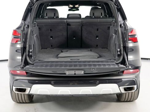 Used 2024 BMW X5 sDrive40i w/ Premium Package image 10