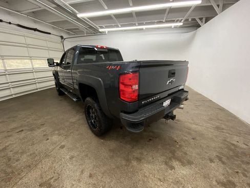 Used 2019 Chevrolet Silverado 2500 High Country w/ Duramax Plus Package image 4