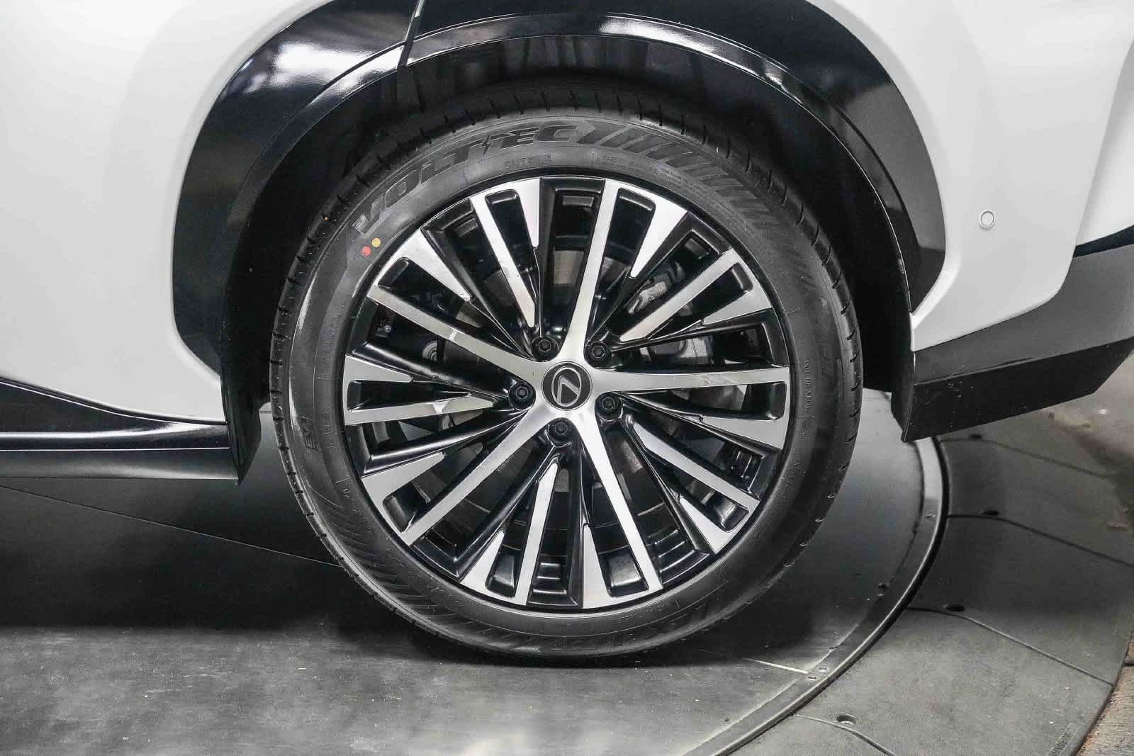 Used 2023 Lexus RZ 450e Premium w/ Technology Package AWD/4WD image 11