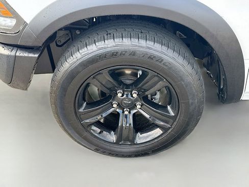 Used 2024 RAM 1500 Classic Warlock RWD image 28