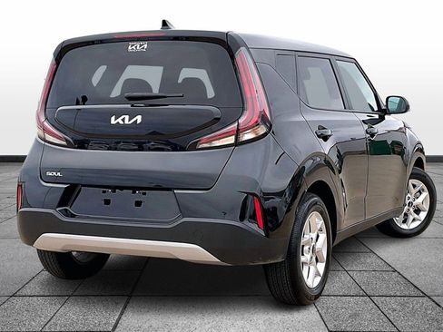 Certified 2025 Kia Soul LX w/ LX Technology Package image 12
