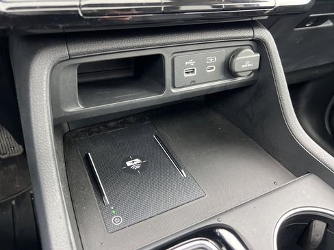 Used 2024 Honda Pilot Touring image 34