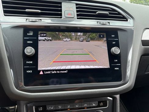 Used 2021 Volkswagen Tiguan SEL Premium R-Line AWD/4WD image 11