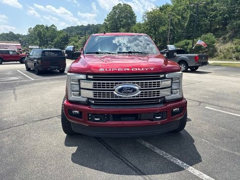 Used 2019 Ford F250 Platinum w/ Platinum Ultimate Package AWD/4WD image 6