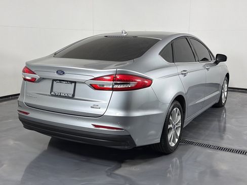 Used 2020 Ford Fusion SE FWD image 5