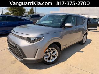 Certified 2025 Kia Soul LX w/ LX Technology Package FWD video 1