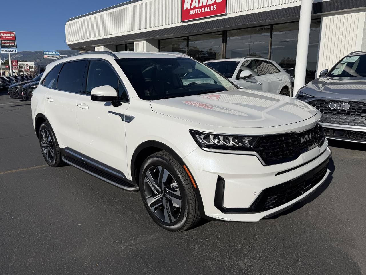 Used 2023 Kia Sorento EX AWD/4WD image 2