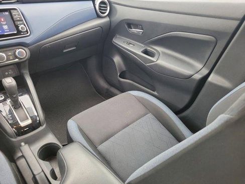 Used 2023 Nissan Versa SV image 13