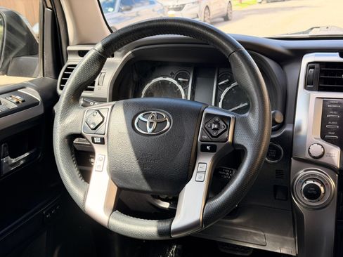 Used 2021 Toyota 4Runner Limited AWD/4WD image 27