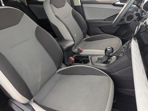 Used 2022 Volkswagen Taos S image 11