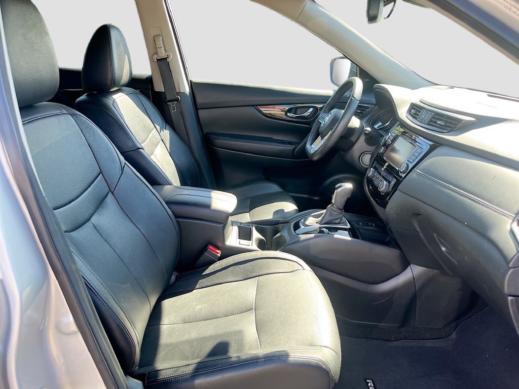 Used 2020 Nissan Rogue SL FWD image 28