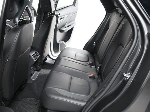 Used 2020 Jaguar F-PACE Premium image 33
