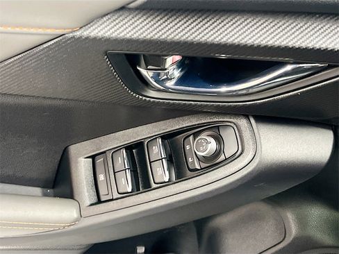 Used 2024 Subaru Crosstrek 2.5i Limited w/ Crosstrek Mirror Package image 17