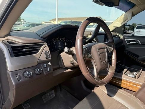 Used 2016 GMC Yukon Denali w/ Open Road Package AWD/4WD image 12